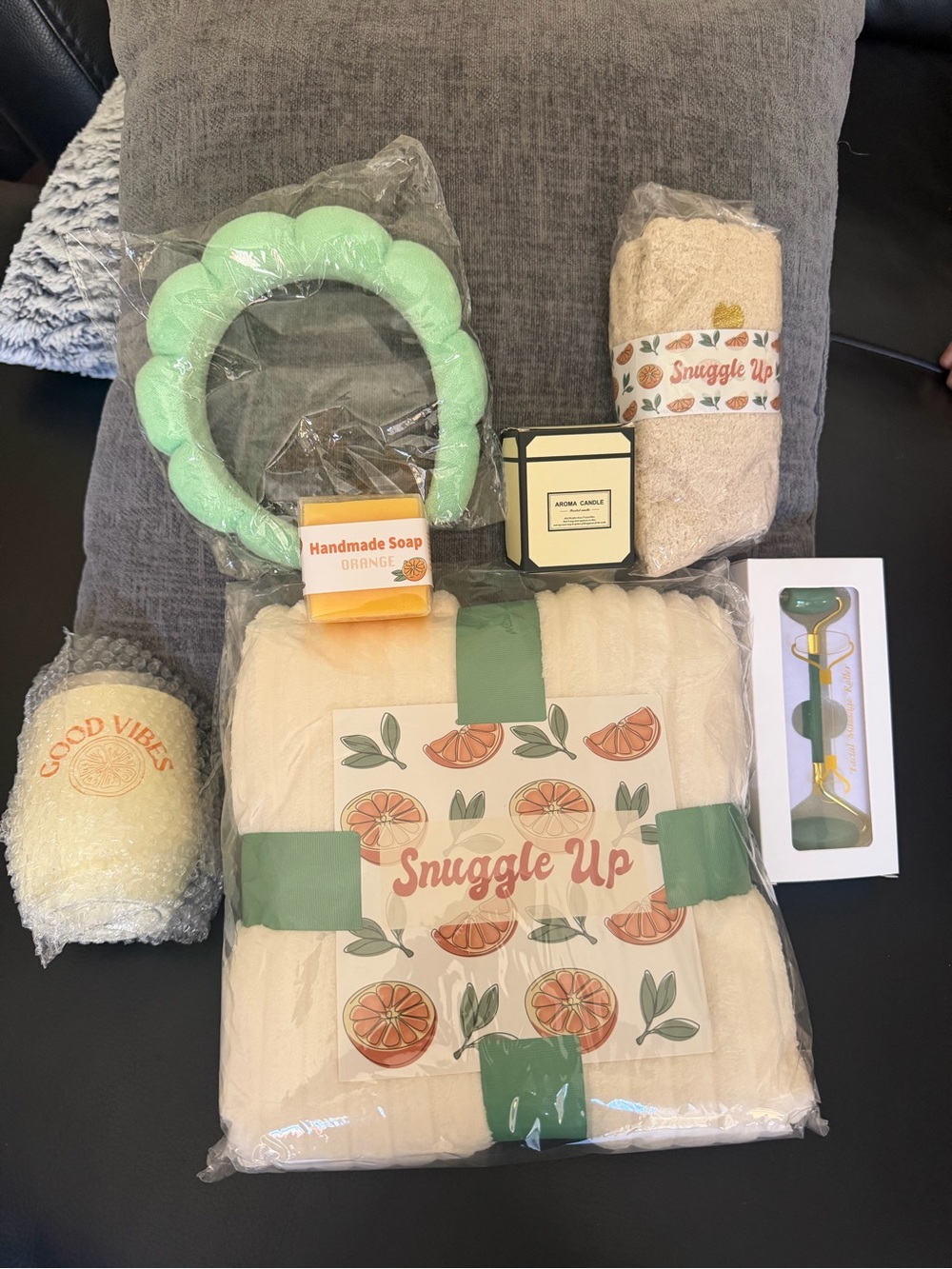 Snuggle Up Spa Gift Set - Cream & Mint